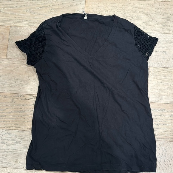 LF mesh net short sleeve v-neck tee black S Small - Picture 1 of 2